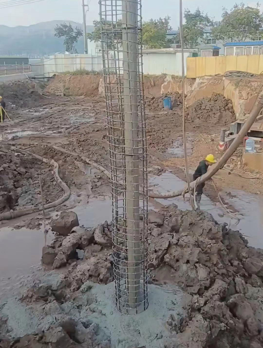 南阳邓州长螺旋钻孔压灌桩